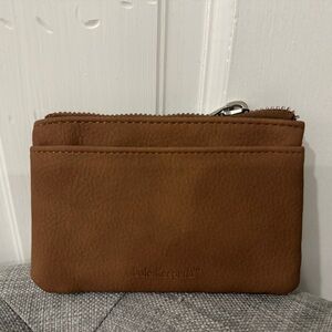 Sleek Brown Leather Men's Wallet